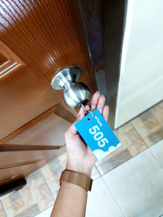 Airobedz Manila - A Value Hotel Екстер'єр фото