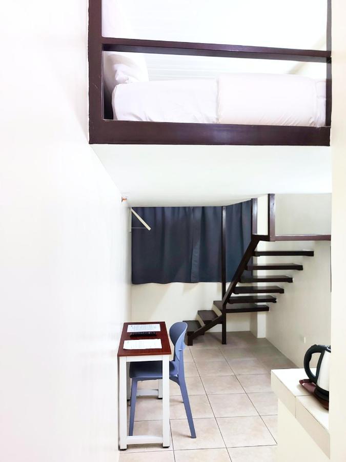 Airobedz Manila - A Value Hotel Екстер'єр фото