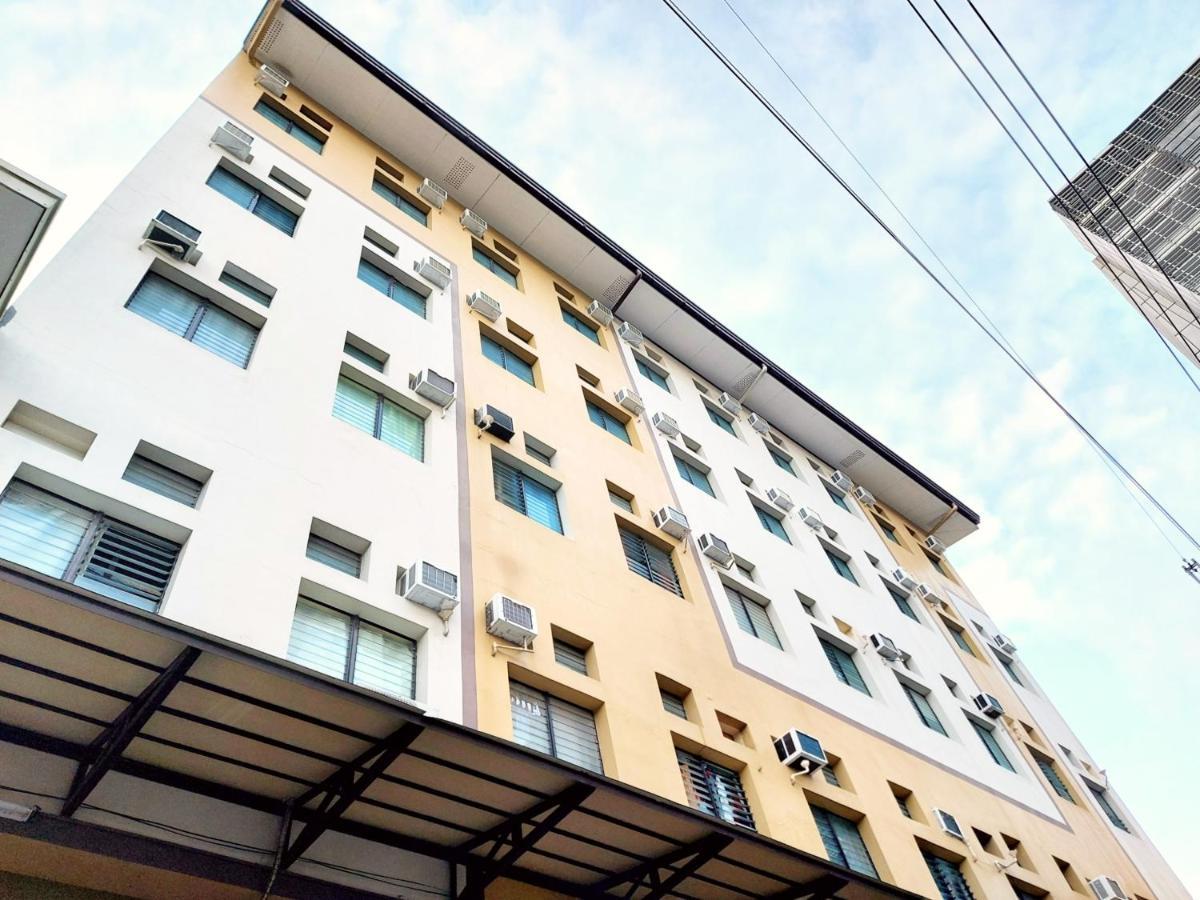 Airobedz Manila - A Value Hotel Екстер'єр фото