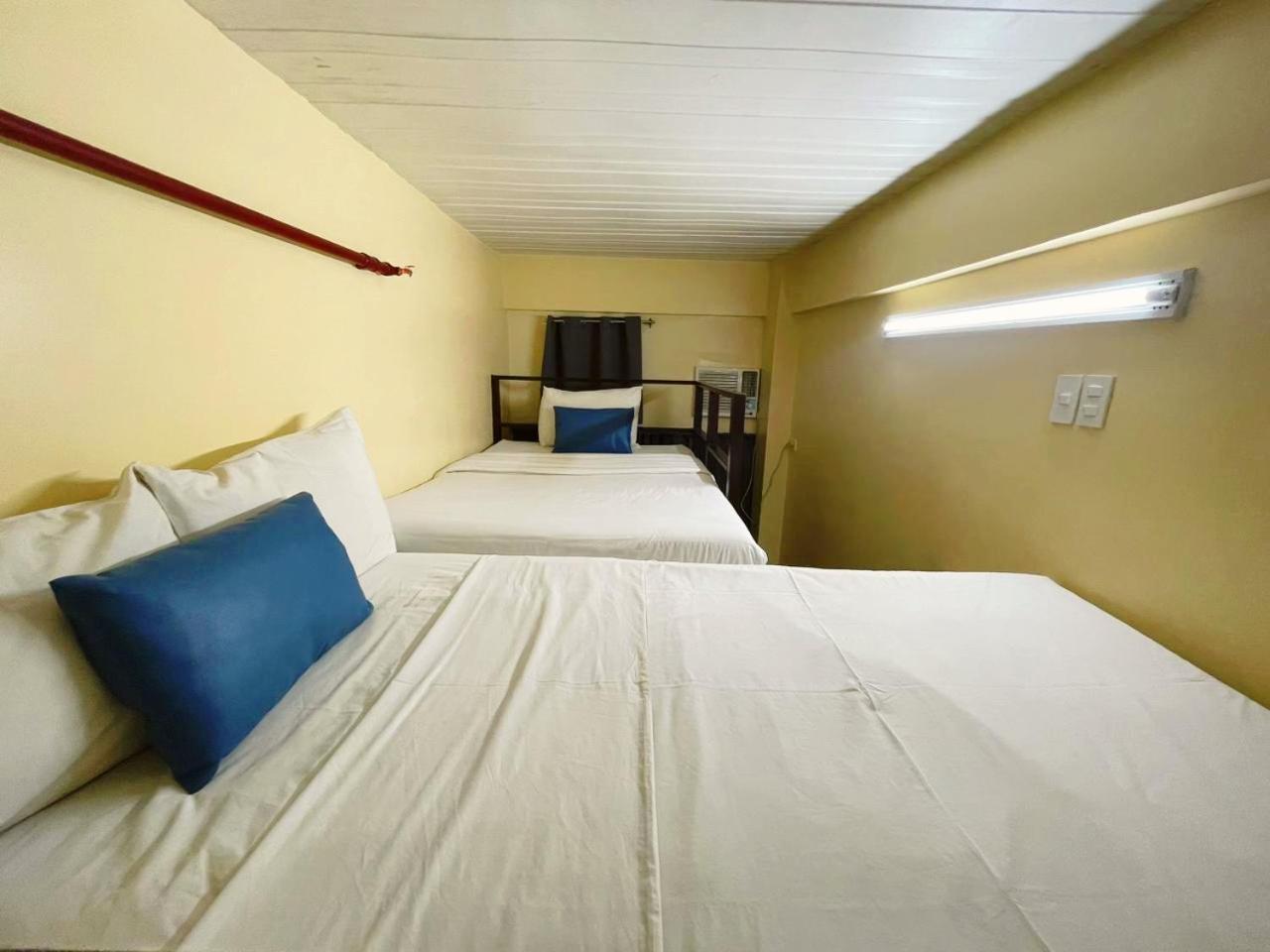 Airobedz Manila - A Value Hotel Екстер'єр фото