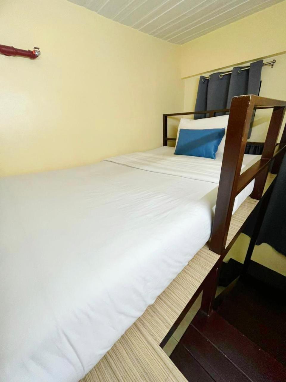 Airobedz Manila - A Value Hotel Екстер'єр фото