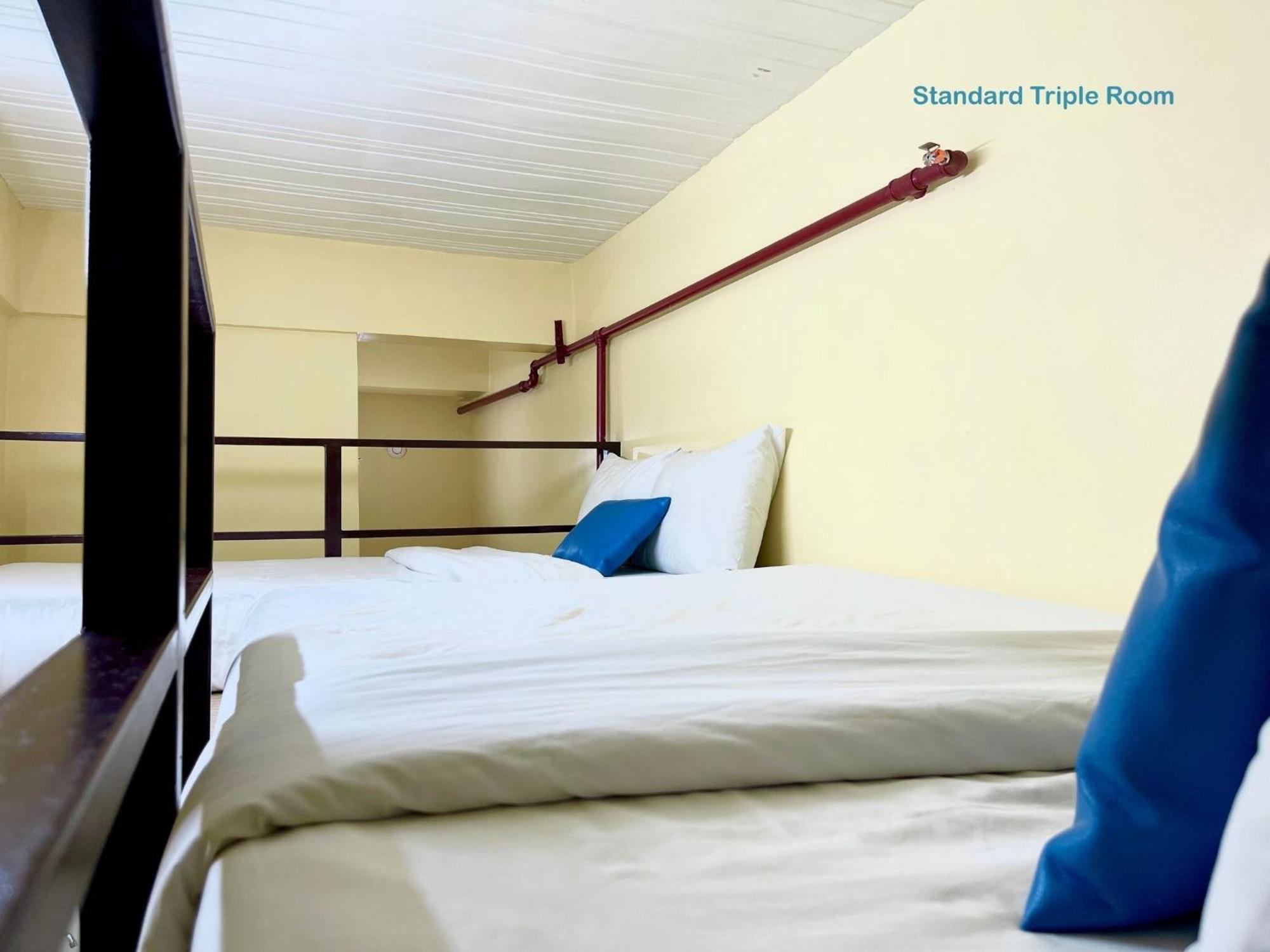 Airobedz Manila - A Value Hotel Екстер'єр фото